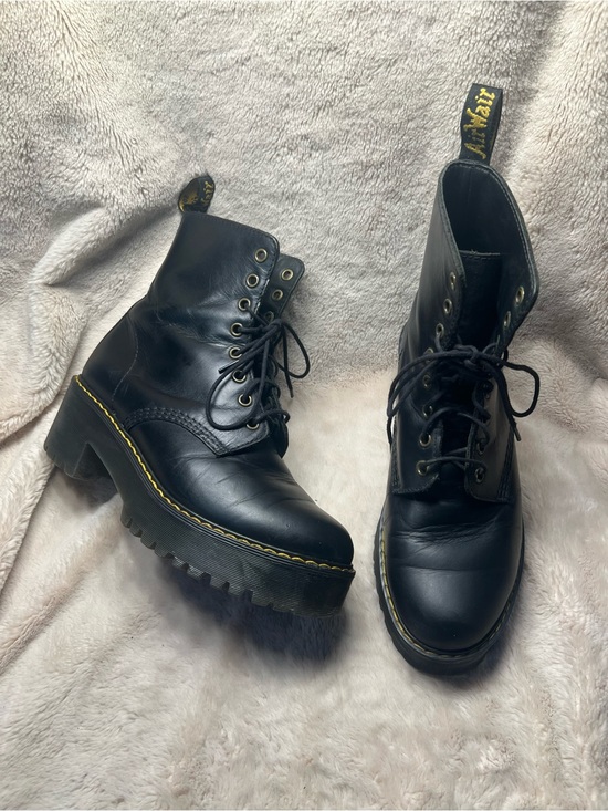 Dr. Martens Shoes - Dr. Martens Women's Shriver Hi platform boots size 8